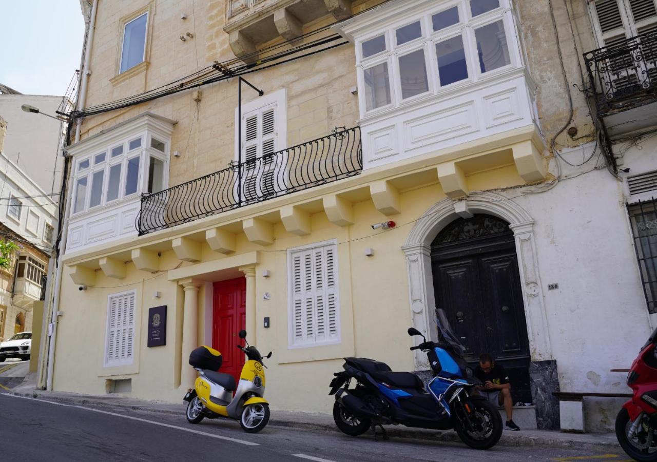 The Rose Hostel Saint Julian's Ngoại thất bức ảnh