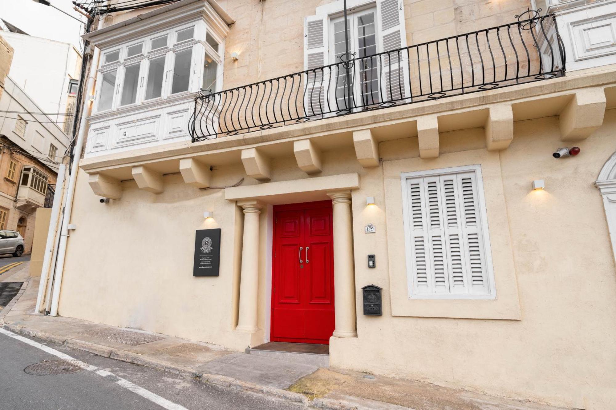 The Rose Hostel Saint Julian's Ngoại thất bức ảnh