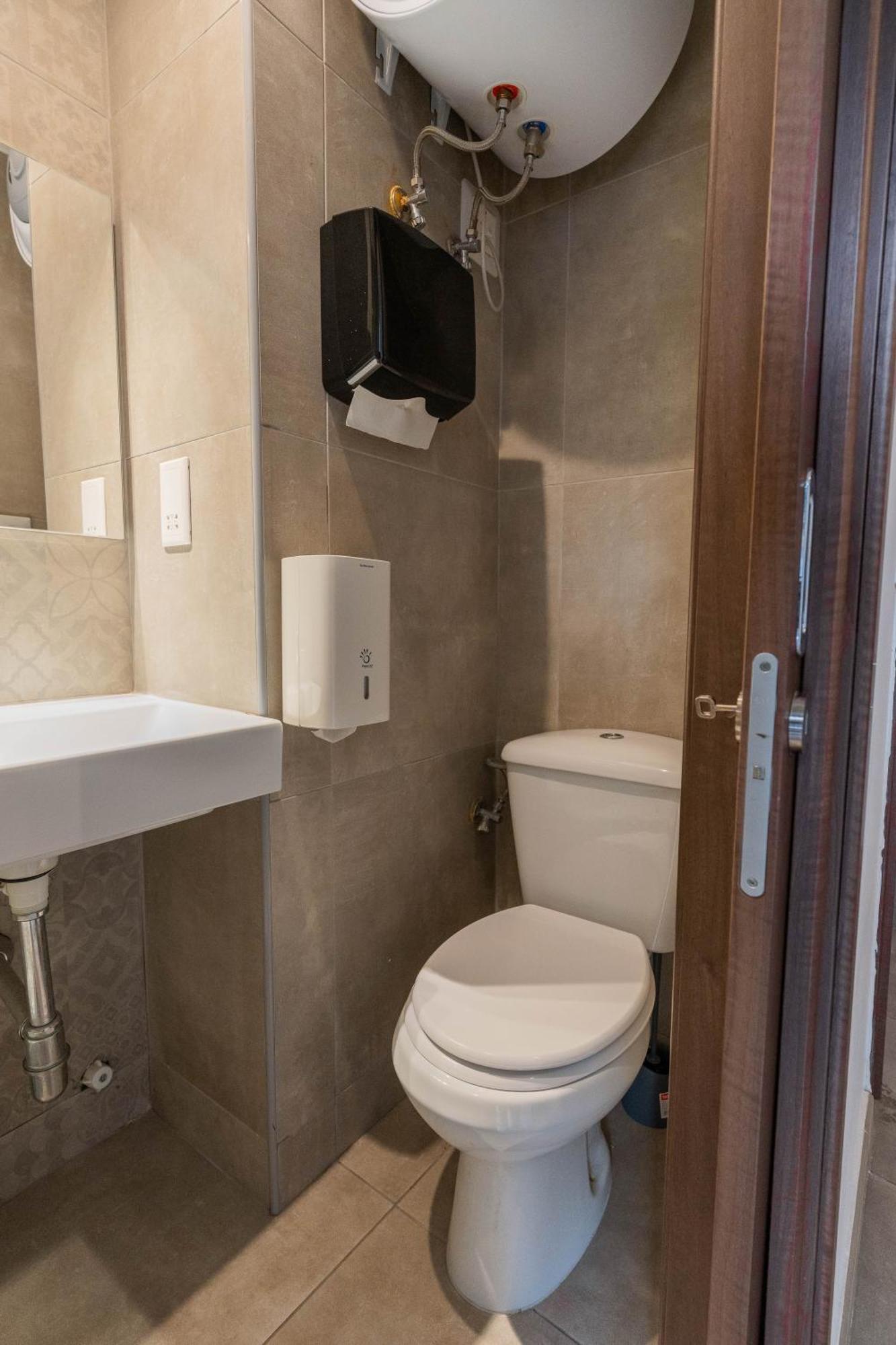 The Rose Hostel Saint Julian's Ngoại thất bức ảnh